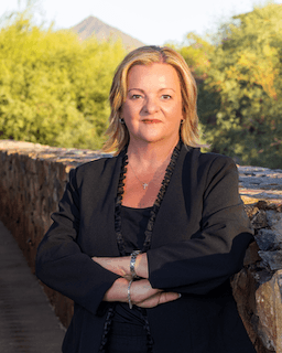 A picture of Debra Mandt